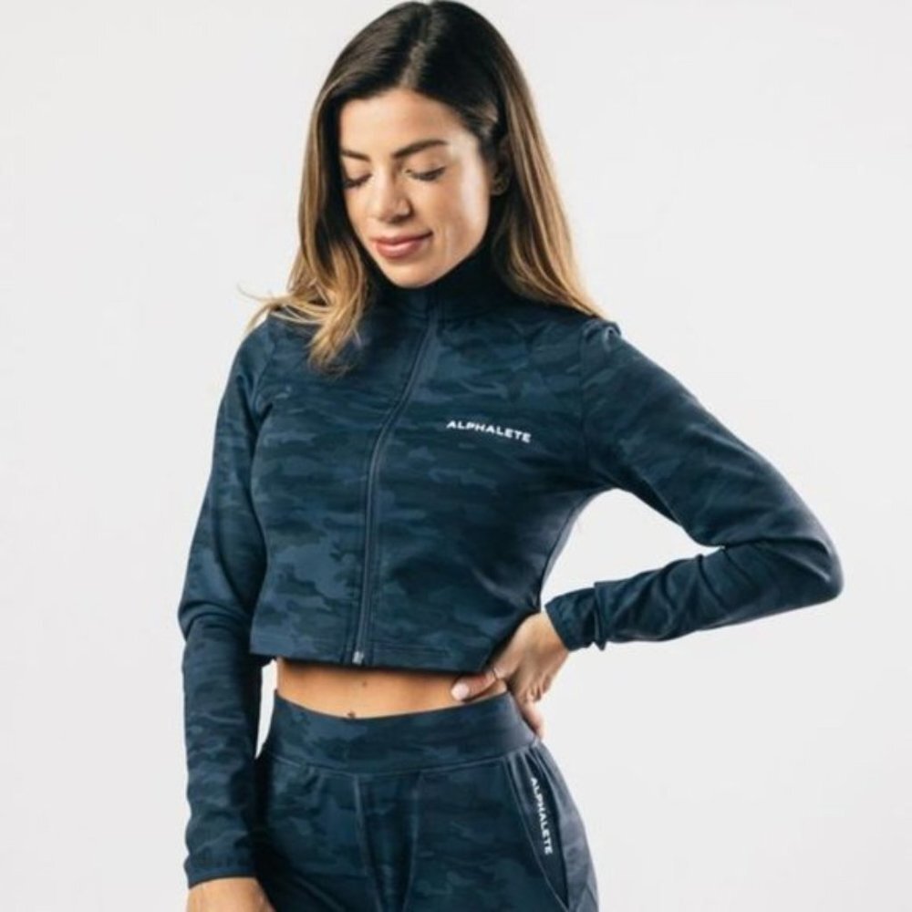 NEW ALPHALETE WOMEN'S PREMIUM CROP JACKET Navy Camo - Picture 1 of 8